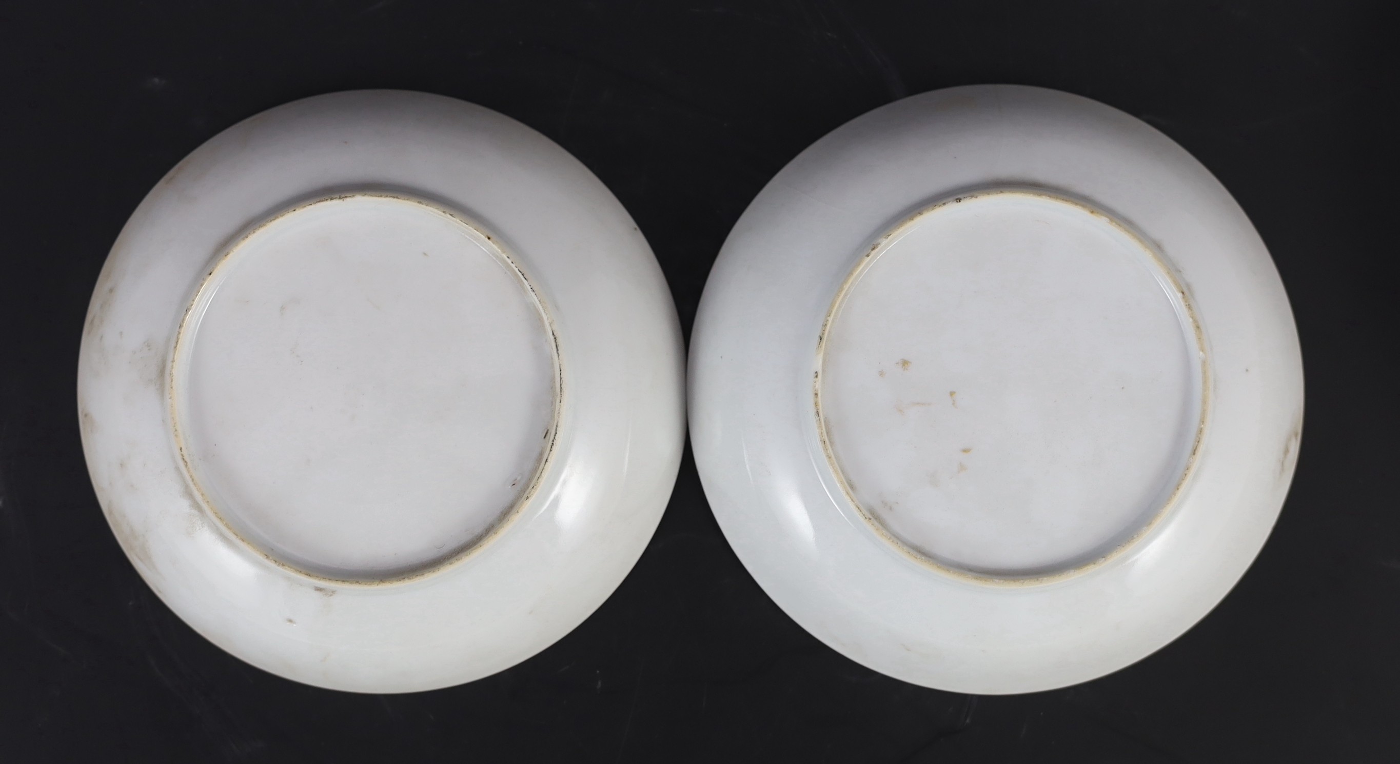 A pair of Chinese export European subject saucer dishes, Qianlong period, 16 cm diameter